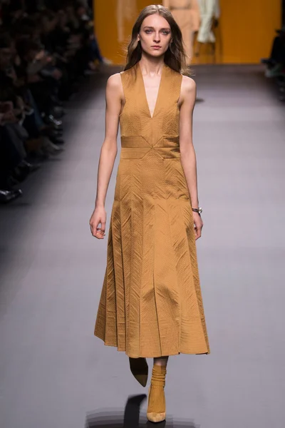 Look 2